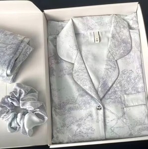 Conjunto de Bata con Estampado Floral para Mujer, Manga Larga, Cuello con Muescas, Cierre de Botones, Ropa de Dormir Elegante para Primavera - Product Image 4