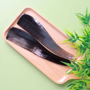 <b>Hot</b> Selling Polished Handmade Eco-Friendly Modern Buffalo Ox Horn <b>Comb</b> for Home & Saloon Use - Product Image 4