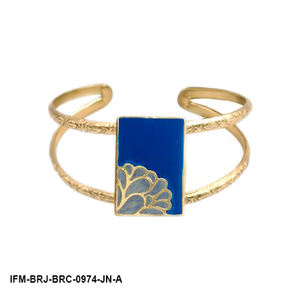 Bracelet manchette en laiton à double fil, fait main, avec emblème rectangulaire gravé 'Celebrity', style artisanal sophistiqué - Product Image 6