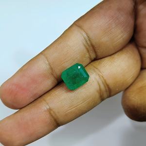 Esmeralda Octogonal Verde de 4.14 Quilates de Zambia, Gema Suelta - Product Image 1