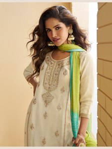 NOUVEAUTÉ : Ensemble Salwar Kameez 3 pièces ETHENIC WORLD avec pantalon et dupatta en soie chinon épaisse pour les fêtes - Product Image 3