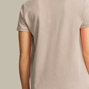 เสื้อโปโลผู้หญิงสีเบจ แขนสั้น ผ้าฝ้าย 100% ผ้าปิเก้ ทรงลำลอง ใส่สบาย - Product Image 5