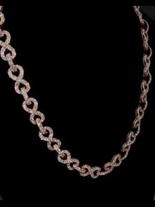 Collar de cadena cubana al por mayor con piedras pavé y acabado pulido disponible a un precio razonable - Product Image 5