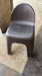 Tabouret Anax MONTY avec dossier en plastique, chaise empilable en PP, siège coulissant, ottoman portable pour la maison, l'école, le bureau, l'hôtel - Product Image 2
