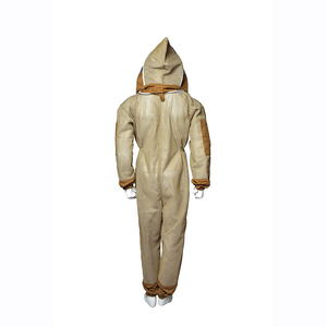 Traje de Apicultura Ventilado Hecho en Pakistán para una Experiencia Cómoda, Malla Aero de Alta Calidad para Apicultores Profesionales - Product Image 3