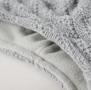 Gorro de Invierno de Acrílico Gris Tejido a Mano con Diseño Jacquard, Transpirable, Impermeable y con Orejeras Ajustables para Niños, Estilo Casual para Exteriores - Product Image 5