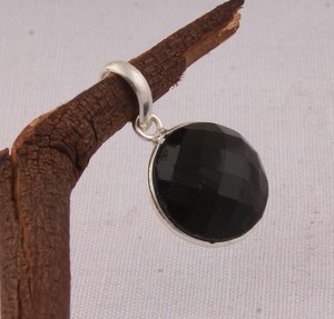 Collar de Plata de Ley 925 con Colgante de Ónix Negro, Gema Negra Natural, Joyería Artesanal Hecha a Mano, Estilo Gótico Vintage, Venta al por Mayor - Product Image 2