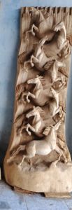 Relief sculpté à la main de cheval pour la décoration de la maison. Statue sculptée à la main, autoportante, pour la décoration de la maison - Product Image 3