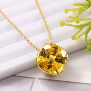 Colgante de Zafiro Amarillo Ceilán Impecable con Corte Cojín, Plata de Ley 925, Chapado en Oro de 14K, Regalo de San Valentín - Product Image 1
