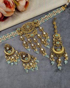 Ensemble de collier ras-de-cou perlé de créateur avec boucles d'oreilles à perles tombantes et mangtika, bijoux de mode ethniques pour tenues festives, fabricant - Product Image 4