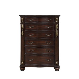 Nouvel ensemble de chambre à coucher classique Maximus en acajou avec finition Madeira distinctive, tête de lit rembourrée, tailles King/Twin, rangement intégré - Product Image 5