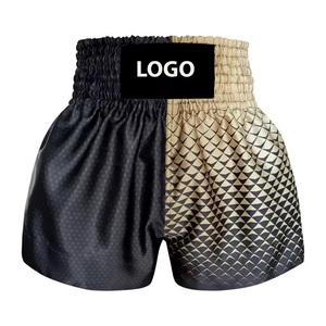 Shorts de Muay Thai MMA noirs en gros, vêtements d'arts martiaux, short de boxe, short de kick-boxing, short de fitness, short de gym, logo personnalisé - Product Image 3