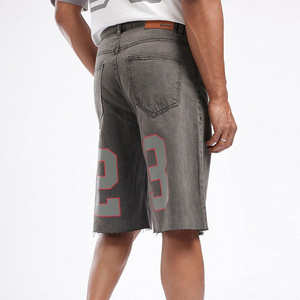 กางเกงยีนส์ขาสั้นผู้ชายทรงสลิมฟิต ดีไซน์โดดเด่น กระดุมหลายเม็ด แฟชั่นทันสมัยสำหรับฤดูร้อน - Product Image 3