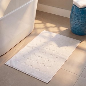 Tapis de bain rectangulaire blanc en coton avec motif géométrique en relief, dos antidérapant en caoutchouc, usage domestique moderne - Product Image 2