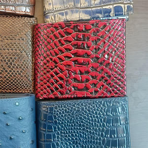 Cartera Bifold Ejecutiva de Cuero Genuino en Colores Vibrantes con Estampado en Relieve y Bolsillo para Monedas con Cierre, Diseño Profesional y Elegante - Product Image 4