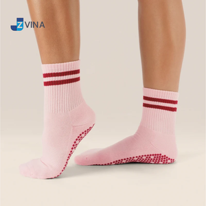 Chaussettes de Pilates à logo personnalisé JZVINA, 100% coton, couleur rose et bordeaux, grip intérieur double direction, antidérapantes pour femmes, yoga, barre - Product Image 2