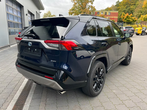Toyota RAV4 2024 – SUV Familiar Híbrido Premium con Tecnología Inteligente - Product Image 2