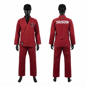 Kimono de BJJ para Mujer, 450 GSM, Algodón Premium, Tejido Perlado, Rojo, Uniforme de Grappling, Logotipo Bordado Personalizado, Costuras Reforzadas, Ajuste Duradero - Product Image 1