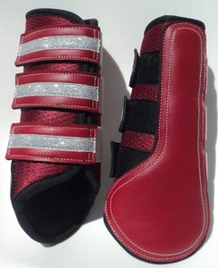 Bottes de protection personnalisables en cuir de crocodile véritable pour chevaux, noires, avec fourrure douce, options de tailles disponibles, vente en gros de protections de sabots Pakistan - Product Image 4