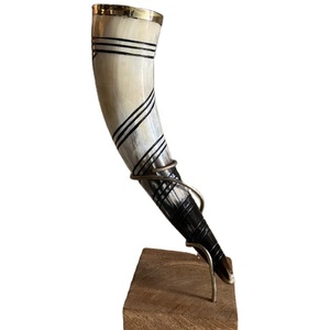 Corne à boire viking 100% alimentaire, faite à la main en corne de vache, écologique, polie, art moderne et objet de collection, chopes à bière - Product Image 2