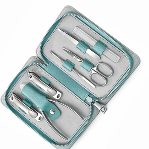 Kit de Manicura de Acero Inoxidable 7 en 1, Juego de Herramientas para Uñas, Estuche de Viaje Portátil, Estilo Clásico para Adultos - Product Image 3
