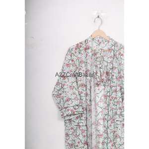 Camiseta de Mujer Hecha a Mano, 100% Algodón, Tejida, con Estampado Floral, Cuello en V, Cierre con Cordón, Manga Tres Cuartos, Transpirable - Product Image 3