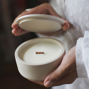 AIKUN Fabricant de bougies parfumées à la cire végétale naturelle personnalisées pour le jardin en plein air, les pique-niques et la décoration du salon intérieur - Product Image 3