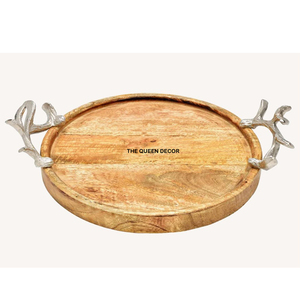 Plateau de service en acrylique doré, élégant et de qualité supérieure, pour des espaces de salon luxueux et des designs d'intérieur raffinés. - Product Image 4