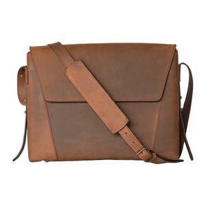 Étui de protection pour ordinateur portable de qualité supérieure, personnalisé par un designer, en cuir, portable, 15,6 pouces, pour hommes et femmes. - Product Image 1