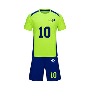 Conjunto de Camiseta y Pantalones Cortos de Fútbol Sublimados Rojos Personalizados para Hombre, con Cuello en V, Manga Corta, Absorción de Humedad, Estampado Frontal del Equipo y Cordón Ajustable - Product Image 5