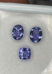 Lot de 3 Tanzanites Bleues Naturelles - Tailles Ovale et Coussin pour la Fabrication de Bijoux 3.85CTS - Product Image 5