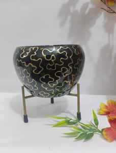 Maceta Moderna de Cerámica de Lujo de 6 Pulgadas con Soporte Metálico (Negro y Dorado, 6 Diseños Disponibles) - Product Image 3