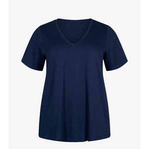 Camiseta al por mayor personalizada para mujer, talla grande, cuello en V, 100% algodón, estampado gráfico, estilo urbano, OEM ODM - Product Image 1