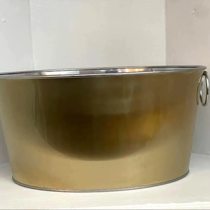 ถังน้ำแข็งเคลือบทองเรียบง่ายสำหรับใช้ในบ้าน บาร์ คลับ งานจัดเลี้ยง ถังแช่เครื่องดื่มทันสมัยและถังเสิร์ฟอย่างมีสไตล์ - Product Image 1