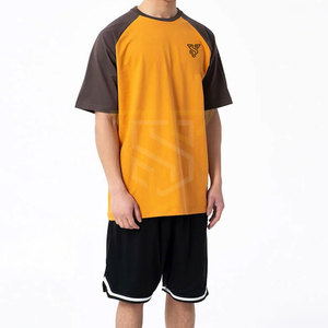 Ensemble chemise et short pour homme de fabrication pakistanaise, couleur unie, logo imprimé personnalisé - Product Image 4