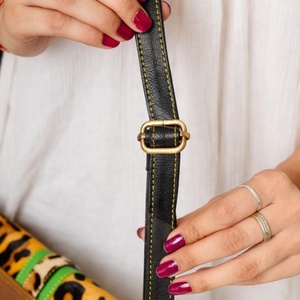 กระเป๋าสะพายข้างหนังนิ่มแท้วินเทจของผู้หญิงกระเป๋าถือลายนูนเลเซอร์เดียวสำหรับฤดูหนาว - Product Image 5