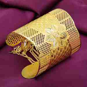 Bracelet jonc Kada en laiton plaqué or 14K, 18K, 24K pour femme, motif floral filigrané, avec fermoir chaîne – Vente en gros - Product Image 1