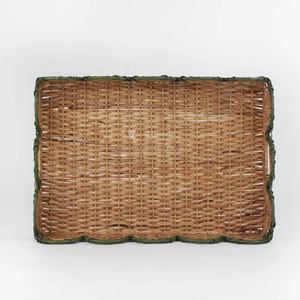 Plateau en rotin festonné peint à la main, plateau panier festonné naturel avec bordure verte, fabriqué au Vietnam par Viettimecraft - Product Image 3
