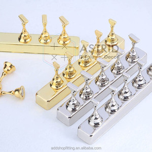 Soporte de uñas de Metal de aleación de aluminio profesional para suministros de salón, práctica de exhibición de uñas - Product Image 4