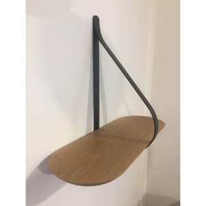 Étagère minimaliste à un seul niveau en bois de chêne avec supports cachés pour salon - Vente en gros B2B - Product Image 3