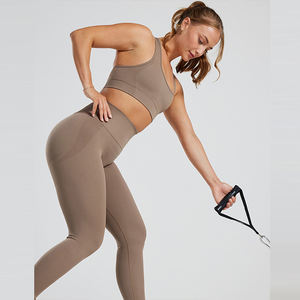 Leggings de yoga et de sport pour femmes, tricotés, taille mi-haute, coupe ajustée, qualité supérieure, grammage lourd, personnalisables OEM, antibactériens et respirants, vente en gros - Product Image 4