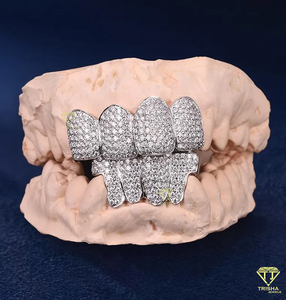 Grillz de Lujo Chapados en Oro de Plata Esterlina 925, Totalmente Adornados con Moissanita VVS, Molde Gratuito, Envío Rápido, Regalo Perfecto para Él - Product Image 1