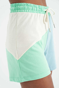 Pantalones Cortos Casuales Transpirables para Hombre al por Mayor, Tela Ligera y Cómoda con Cintura Elástica, Pantalones Cortos Relajados para Uso Diario en Verano - Product Image 3