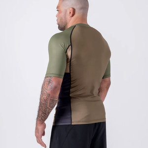 Rashguard BJJ imprimé par sublimation à manches longues pour homme, entièrement personnalisé, t-shirt de compression pour homme - Product Image 4