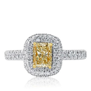 Bague de fiançailles élégante en or blanc 14 carats avec diamant de laboratoire jaune clair taille radiant et double halo - Product Image 1