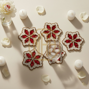 Nouvelle Arrivée Sous-verre Perlé Artisanal Écologique Élégant Motif Fleur Blanc Perle et Or Luxueux Moderne Épaisseur 10mm pour Table - Product Image 4