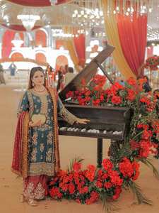 Ensemble Kurti et Palazzo pakistanais brodés avec dupatta |   Vêtements ethniques pour femmes, tenues de mariage, vente en gros - Product Image 2