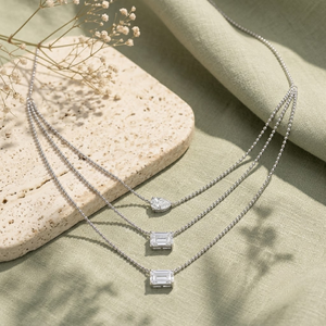 Collar de Compromiso y Boda con Diamantes Cultivados en Laboratorio, Corte Esmeralda y Pera, Triple Capa, en Oro de 10K, Diseño de Lujo Certificado - Product Image 1