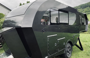 Caravane de luxe tout-terrain entièrement équipée, maison mobile avec cuisine, salle de bain, couchage pour 4 personnes, véhicule d'aventure en vente - Product Image 4