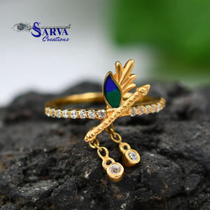 Bague en moissanite Krishna Flute, argent sterling 925 plaqué or, bague de créateur religieuse pour femmes - Product Image 1